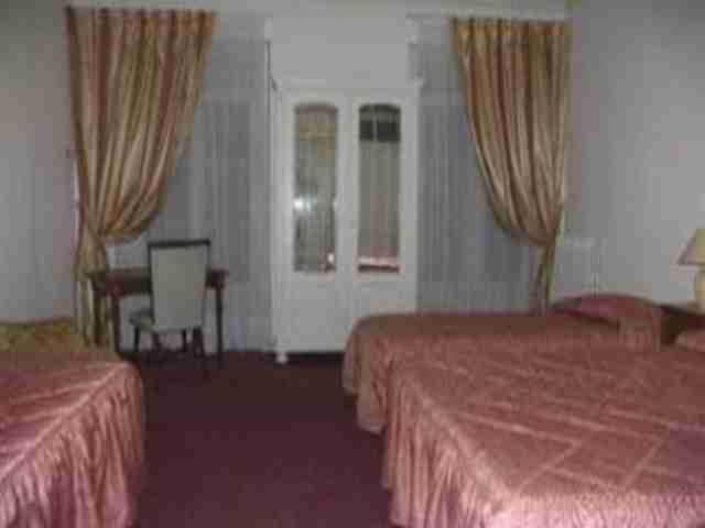 Arcantis Hotel Metropole Châtel-Guyon Quarto foto